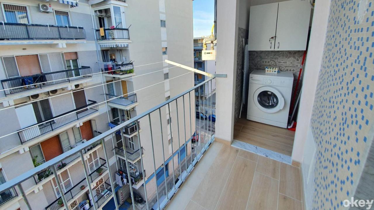 Blue Sky Rooftop Rooms - Bari Policlinico Luaran gambar