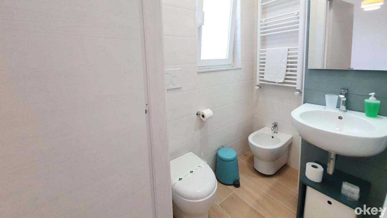 Blue Sky Rooftop Rooms - Bari Policlinico Luaran gambar