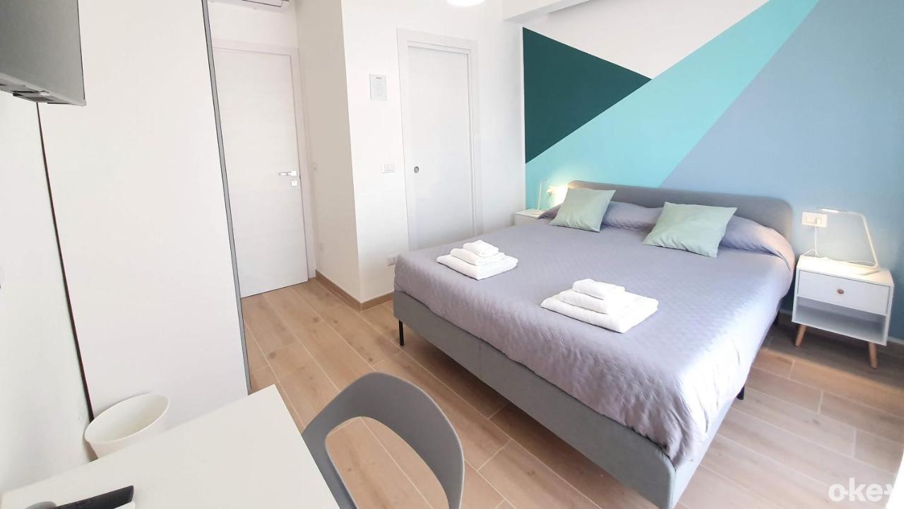 Blue Sky Rooftop Rooms - Bari Policlinico Luaran gambar