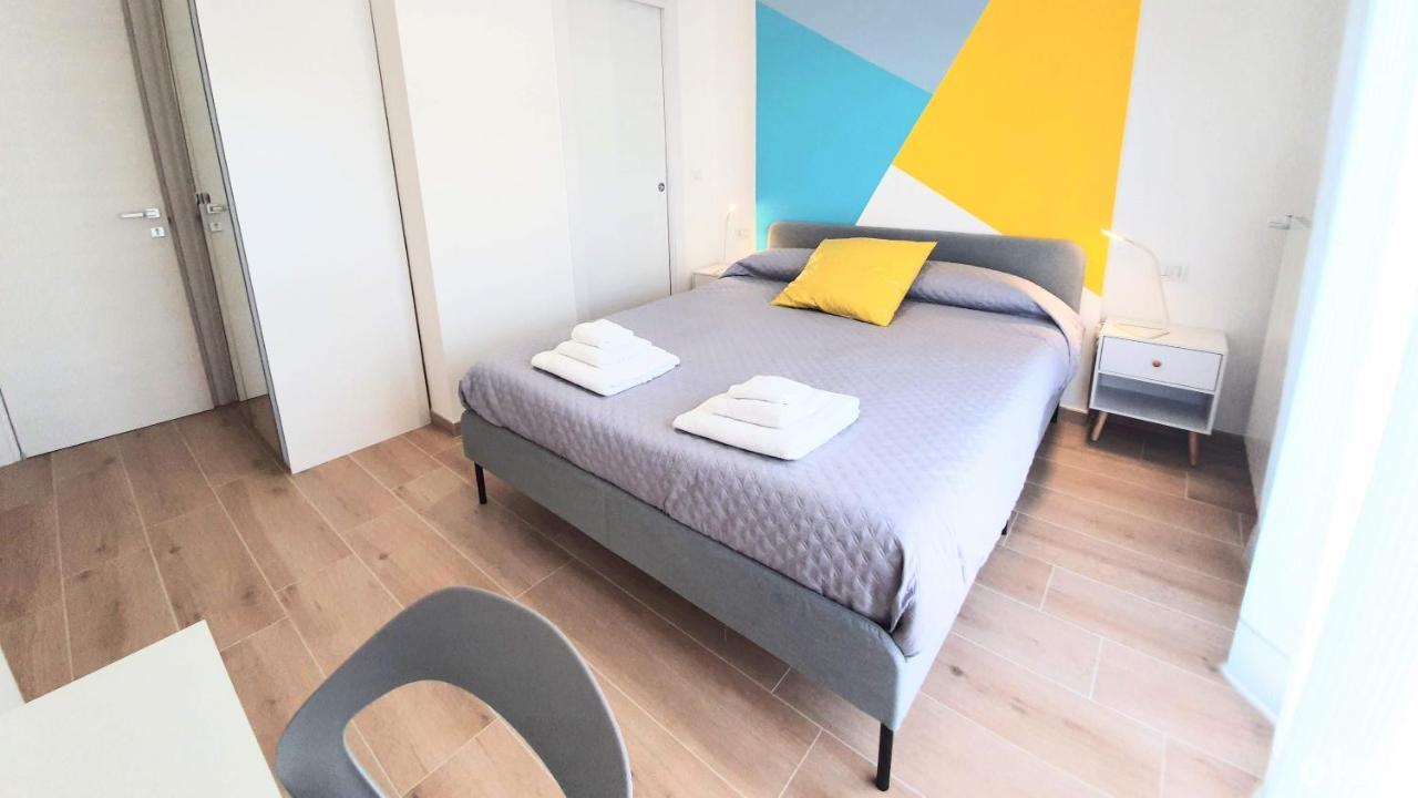 Blue Sky Rooftop Rooms - Bari Policlinico Luaran gambar