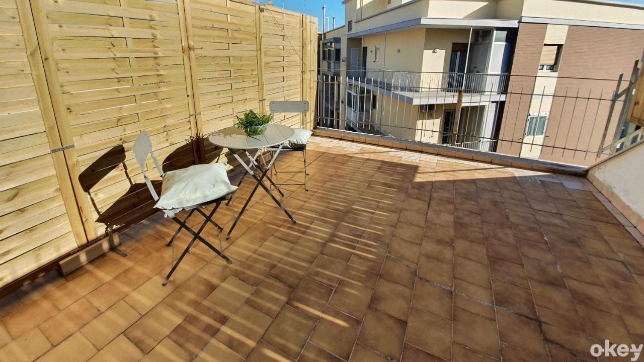 Blue Sky Rooftop Rooms - Bari Policlinico Luaran gambar